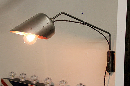 Swing wall light